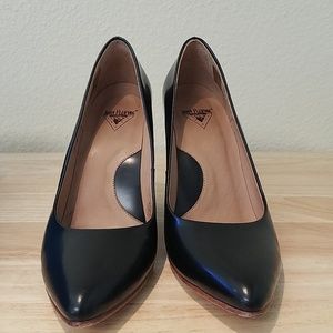 Fluevog "Gail" black pumps sz 6